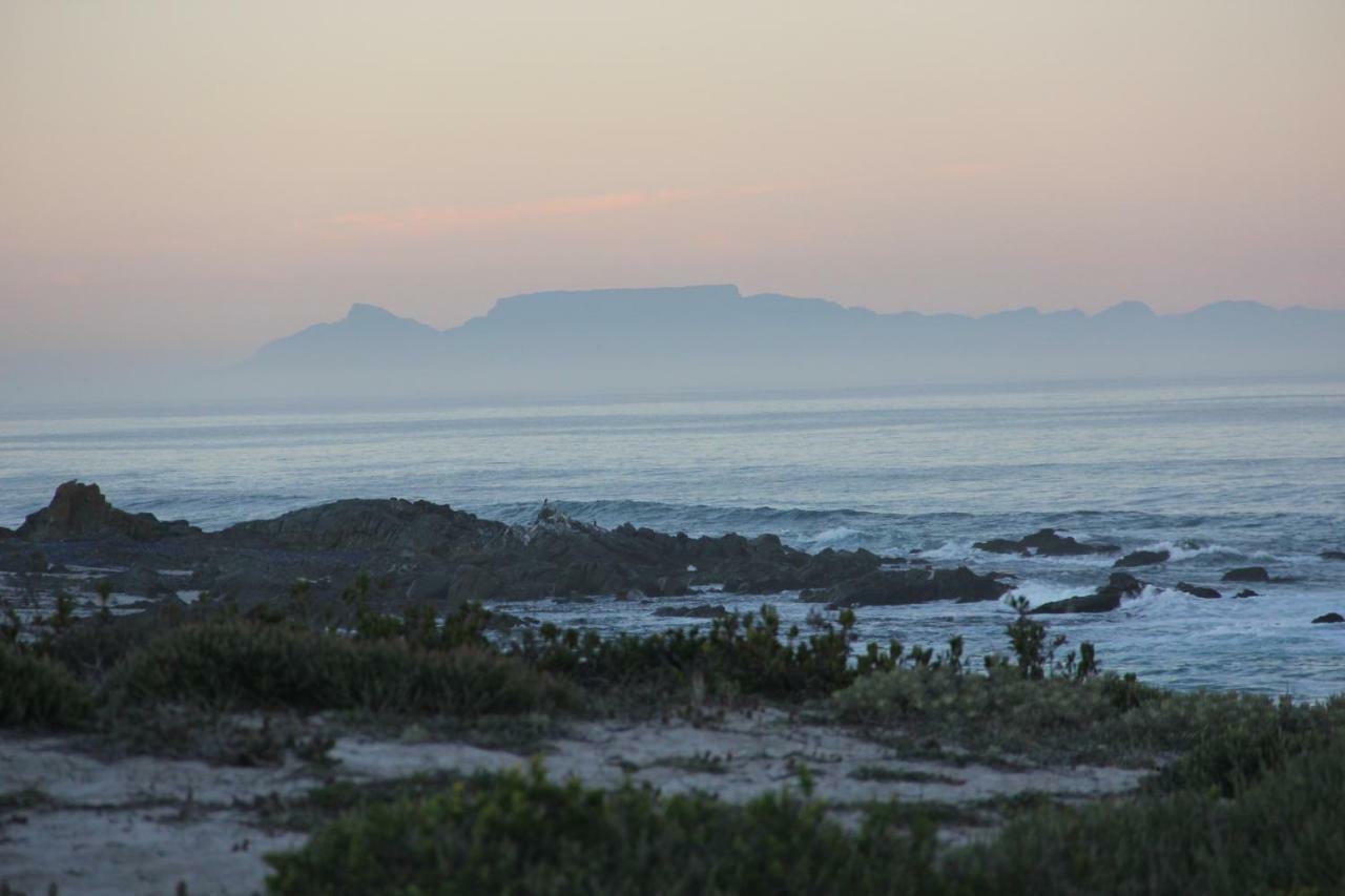 Pearl Bay Beach Home Yzerfontein Extérieur photo