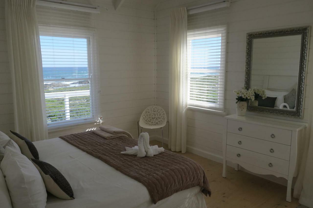 Pearl Bay Beach Home Yzerfontein Extérieur photo